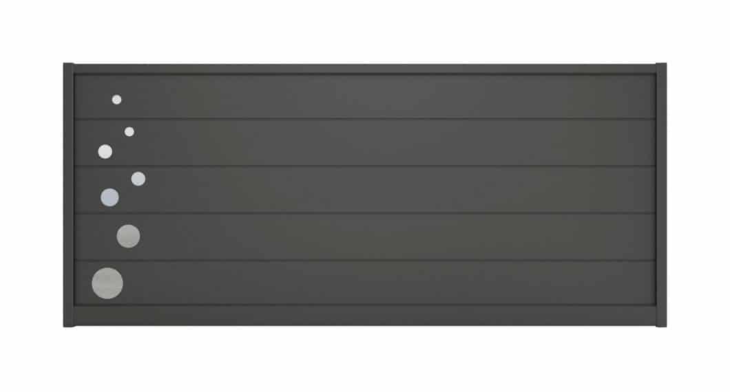 Apportez une touche de légèreté et d'originalité à votre extérieur grâce au portail aluminium Jurtina et ses inserts inox en applique