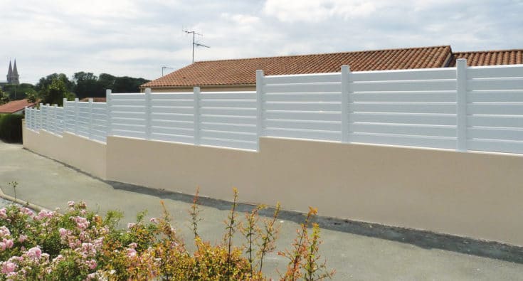 Pose Cloture Sur Muret En Pente